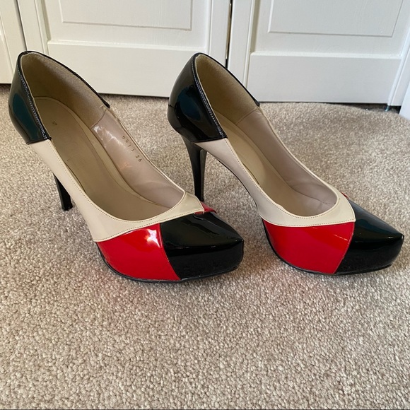 FRIDA Shoes - Cream/Black/Red heels with pointed toe size 8